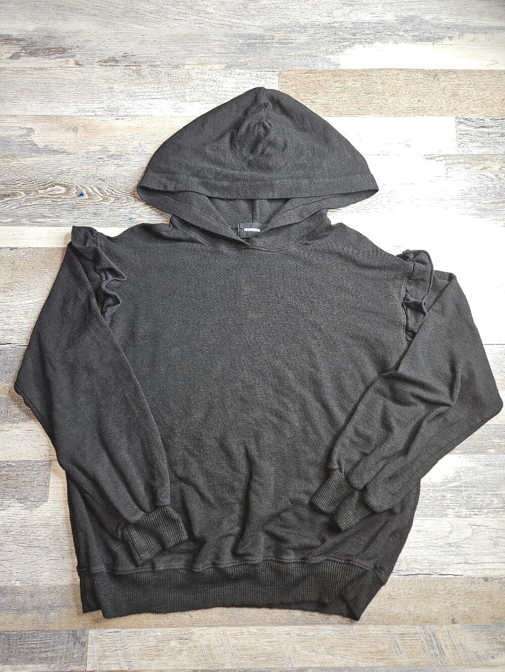 Monrow Hoodie Black Medium Supersoft Ruffle Shoulder